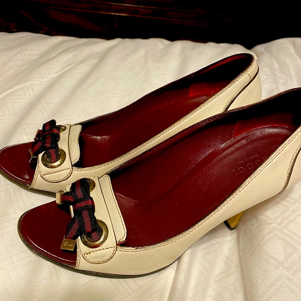 Gucci web bow open toe shoes used 6B 36